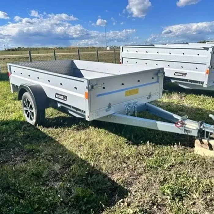 Variant 9’ Heavy Duty Utility Tilt Trailer with Ramp, 5’ x 9’ Inner Box, MFR #: 754Tilt, Made in Canada